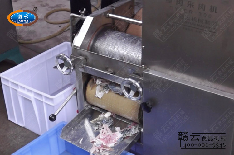 300���~(y��)�����C(j��)���~(y��)��